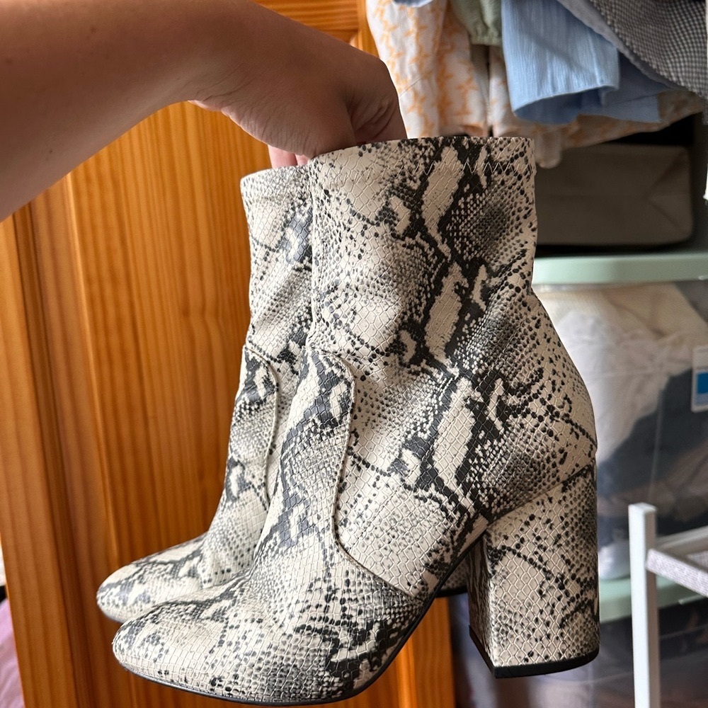 Steve Madden Crocodile Boots